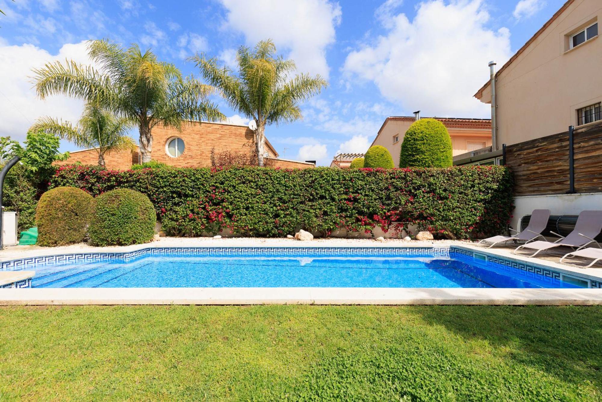 Martorell Planet Costa Dorada Cambrils Exterior foto