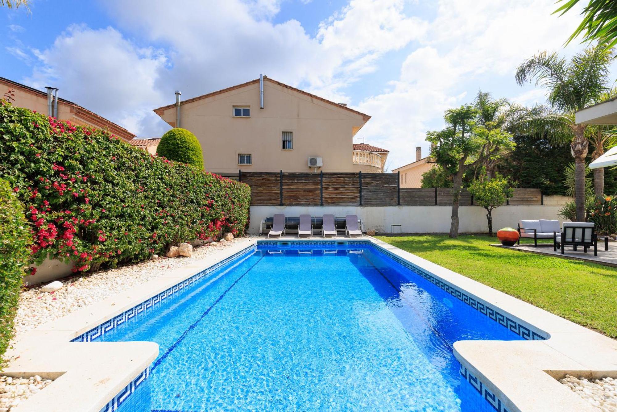 Martorell Planet Costa Dorada Cambrils Exterior foto