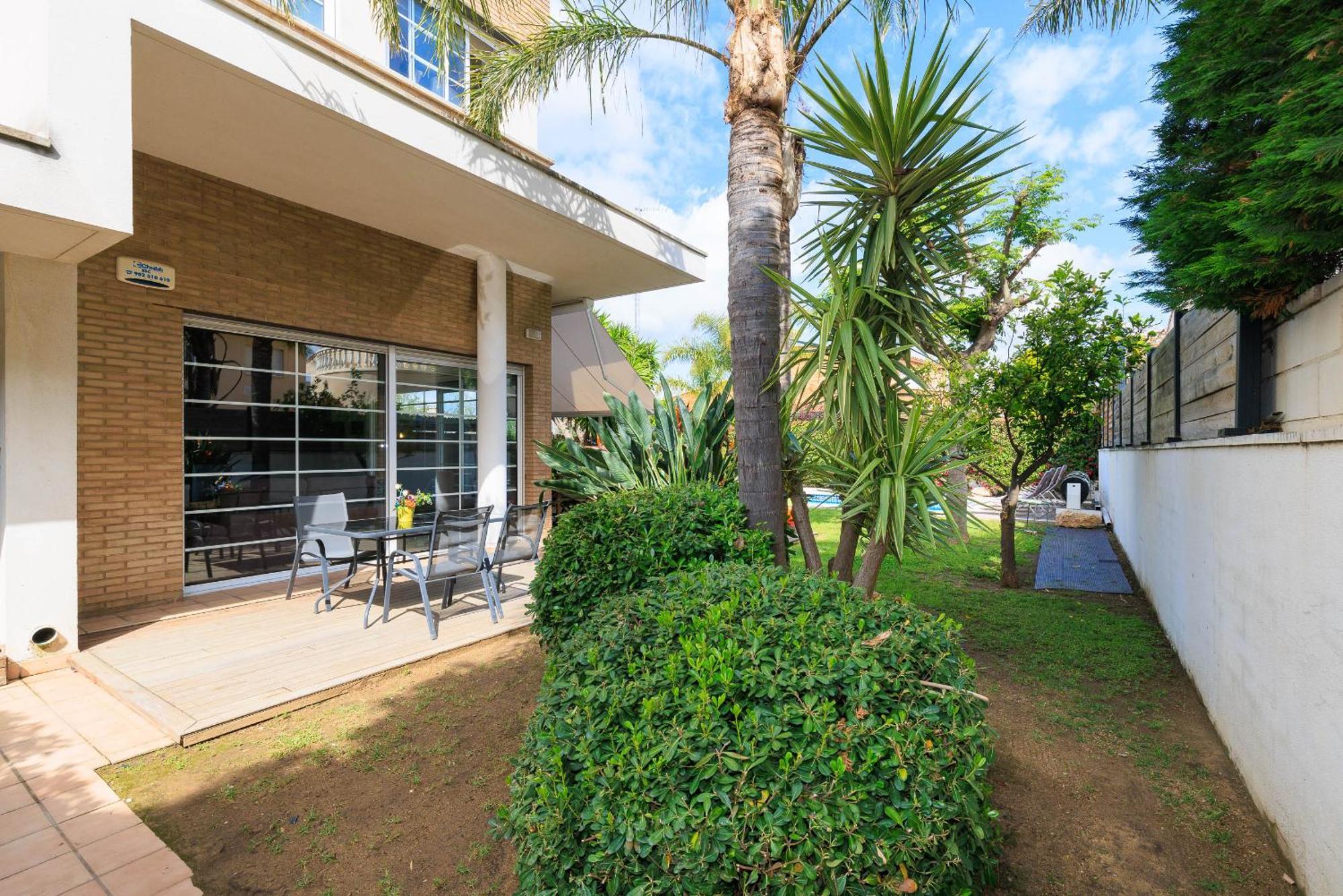Martorell Planet Costa Dorada Cambrils Exterior foto