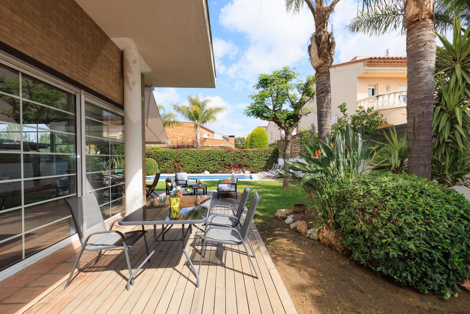 Martorell Planet Costa Dorada Cambrils Exterior foto